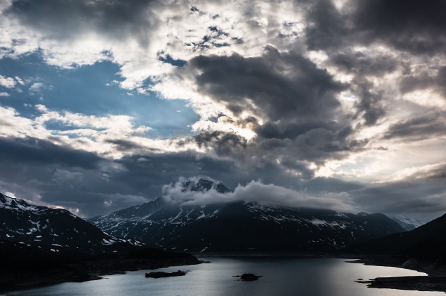 Storm Approaching - Open